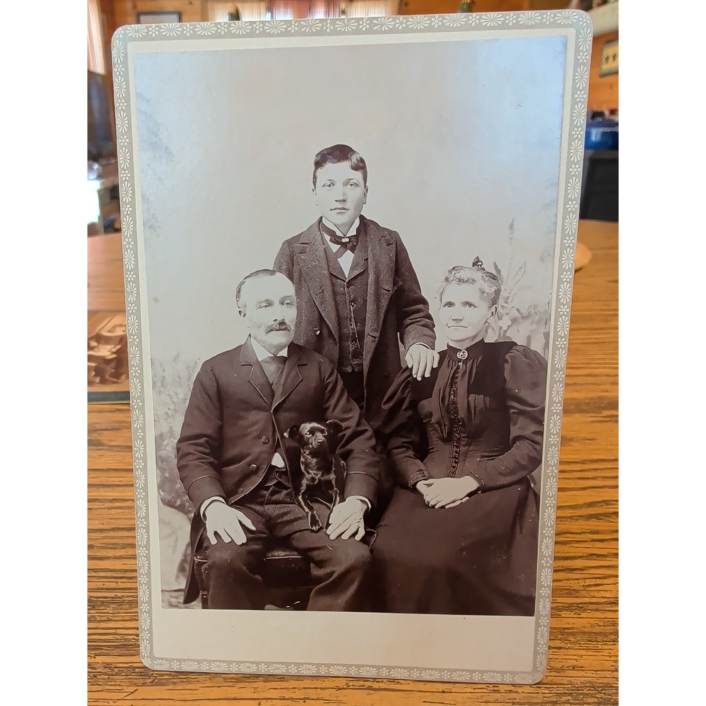 Antique Cabinet Card Victorian Portrait Husband Wife With Son & Dog Group Photo